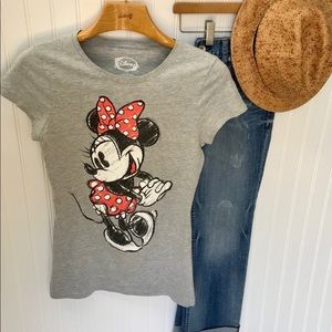 💥 Gray Disney Brand Minnie Mouse Tee! EUC.